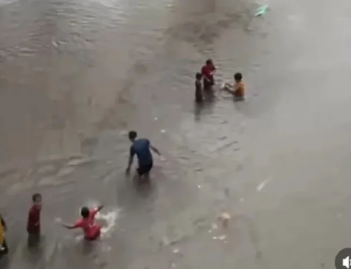 25 Titik Banjir dan 13 Lokasi Longsor di Tangsel Akibat Hujan dan Angin Kencang