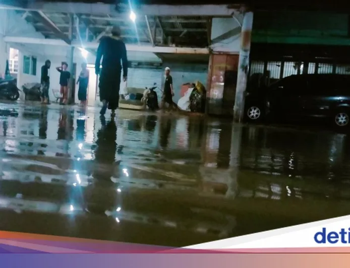Banjir di Cianjur Terjang 7 Desa, Rumah dan Jalan Tergenang hingga 1 Meter
