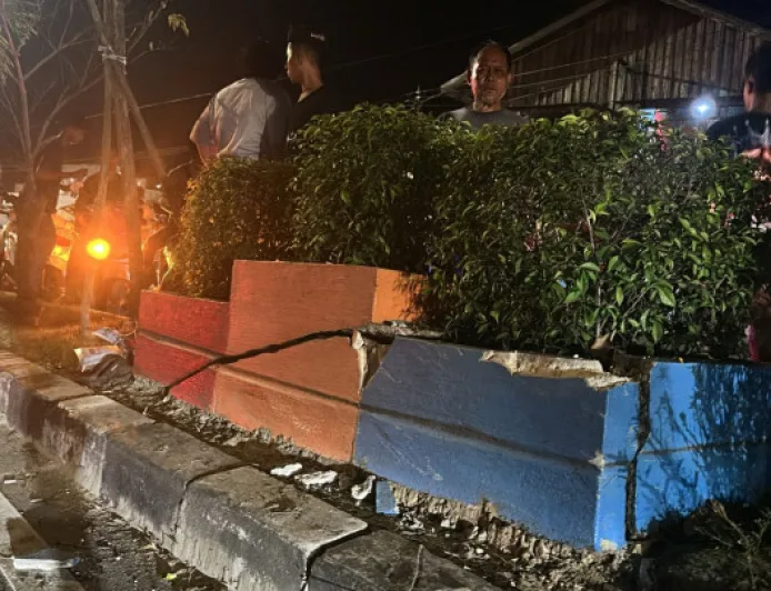 Pemotor Tewas Akibat Tabrak Median Jalan di Tanjung Laut, Luka Parah di Kepala