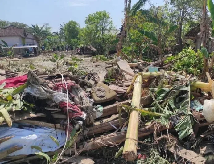 Banjir Demak Mulai Surut: Penambalan Tanggul Jebol Dilakukan Darurat