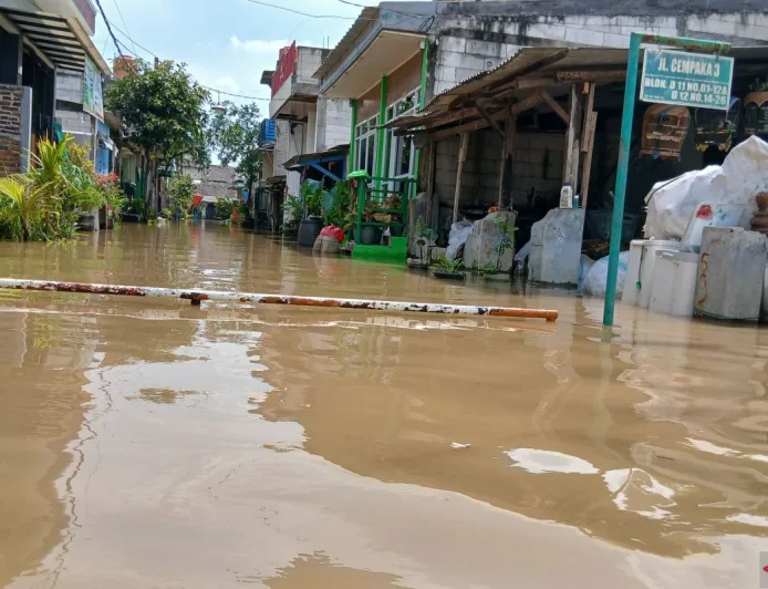 Banjir Satu Meter di Tigaraksa Rendam 70 KK, Tanggul Jebol Jadi Penyebab Utama