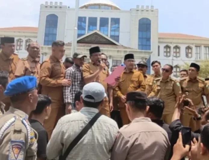 Bupati Bireuen Tegaskan Komitmen Kuat Penanganan Pasca Banjir 2025