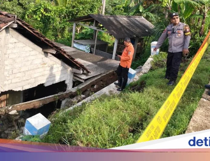 Talud Jalan Longsor 10 Meter Timpa Rumah Warga Tulungagung, Ini Dampaknya