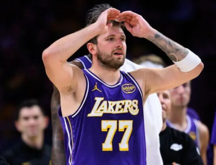 Luka Doncic Terbang ke Spanyol untuk Perawatan Cedera Hamstring, Siap Percepat Pemulihan