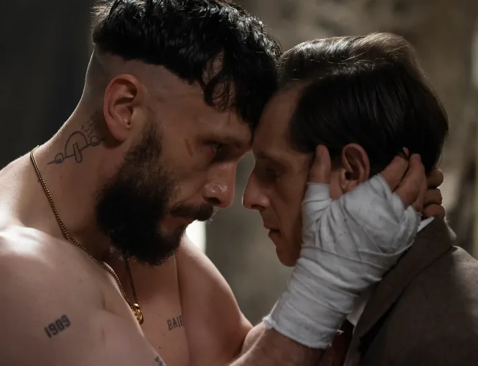 Richard Gadd Kembali dengan Drama Gelap 'Half Man' yang Melintasi Empat Dekade