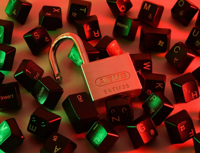 Ancaman Serius: Cara Pelaku Kejahatan Mengeksploitasi Ekosistem Pemrograman di 2026