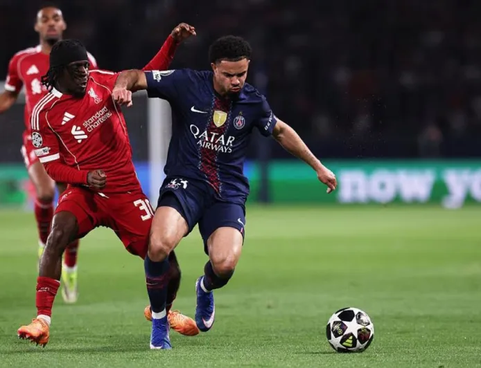 Kalah 0-2 dari PSG, Jeremie Frimpong Jadi Sasaran Kritik Fans Liverpool di Liga Champions