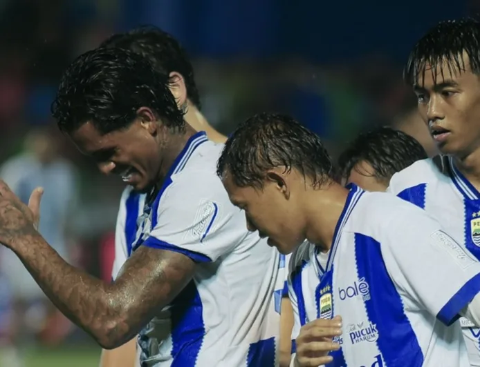 Persib Bandung Wajib Konsisten Demi Raih Gelar Juara Super League 2025-2026