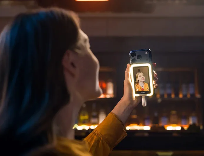 Insta360 Snap Selfie Screen: Layar Tambahan untuk Vlog Kamera Belakang