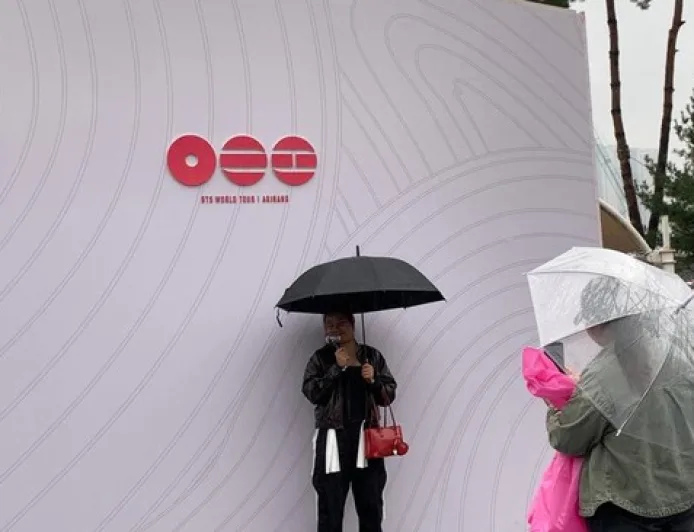 ARMY Indonesia Rela Habis Rp15 Juta Demi Nonton Konser BTS di Korea