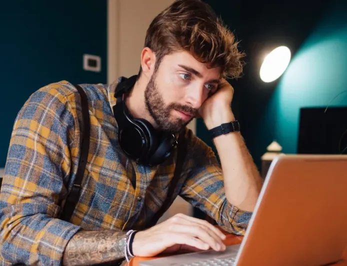 80% Pekerja Kantoran Tolak Mandat Adopsi AI, Terjadi Pemberontakan Diam-diam