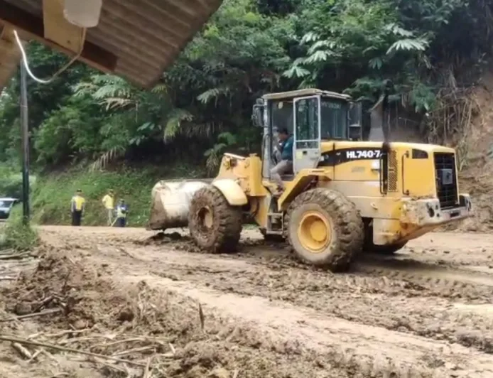 Polres Garut Waspadai Longsor di Jalur Selatan, Pengendara Diminta Hati-hati