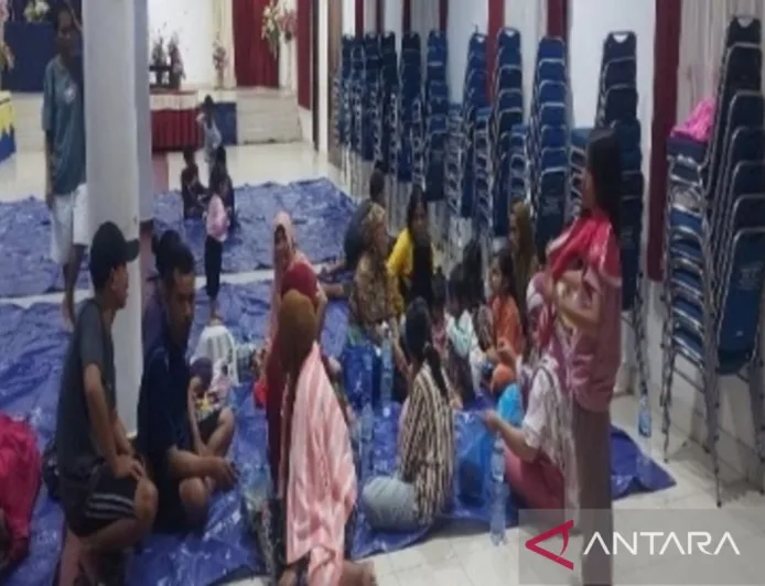 BNPB Imbau Warga Tetap Waspada Meski Banjir di Manokwari dan Lombok Surut