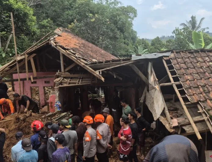 Relokasi Dua Rumah Terdampak Longsor di Sumedang, Ini Progres Terbarunya