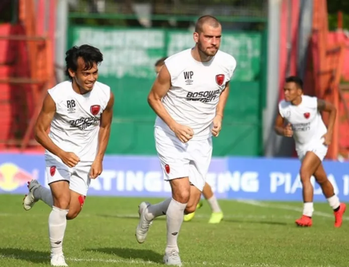 Wiljan Pluim Tolak Jadi WNI, Pilih Kembali ke Belanda Setelah Karier di Indonesia