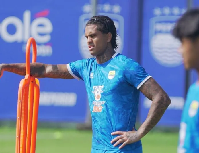 Ramon Tanque Tegaskan 8 Laga Sisa Persib Bandung Adalah Final Super League 2026