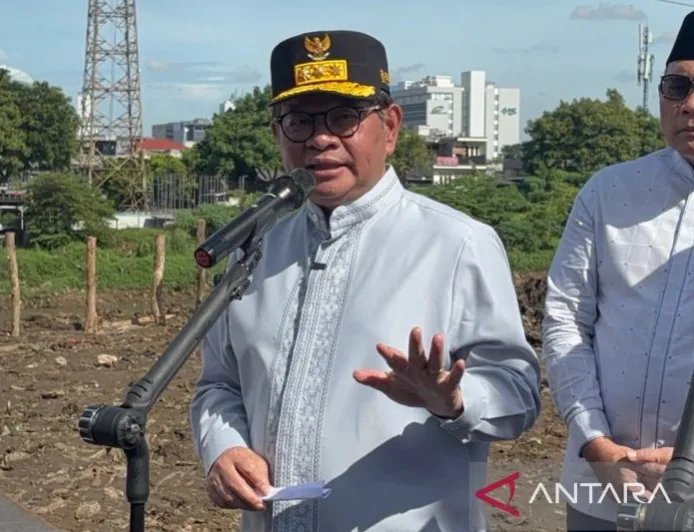 Pengerukan Kanal Banjir Barat di Jakarta Ditargetkan Rampung dalam Setahun