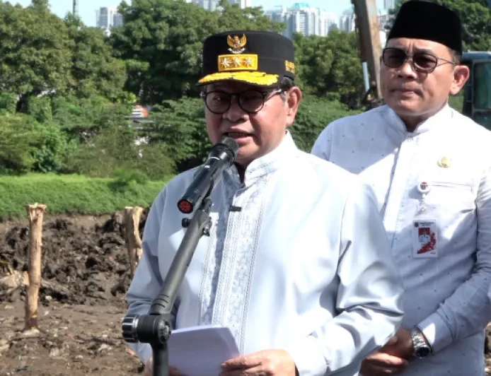 Pengerukan Kanal Banjir Barat Jadi Fokus Utama Pengendalian Banjir Jakarta 2026