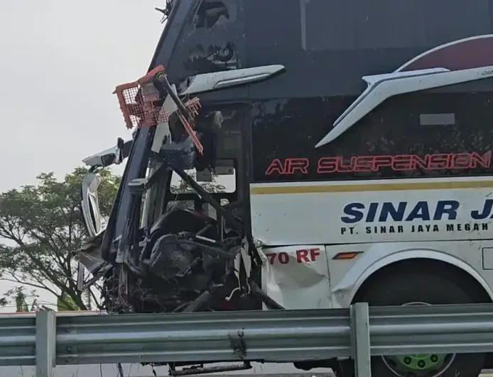 Kecelakaan Beruntun 3 Truk dan Bus di Tol Nganjuk-Madiun, Ini Kronologinya