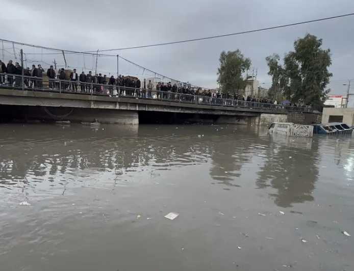Arab Saudi Tangguhkan Belajar Tatap Muka Akibat Hujan Deras dan Banjir di Riyadh