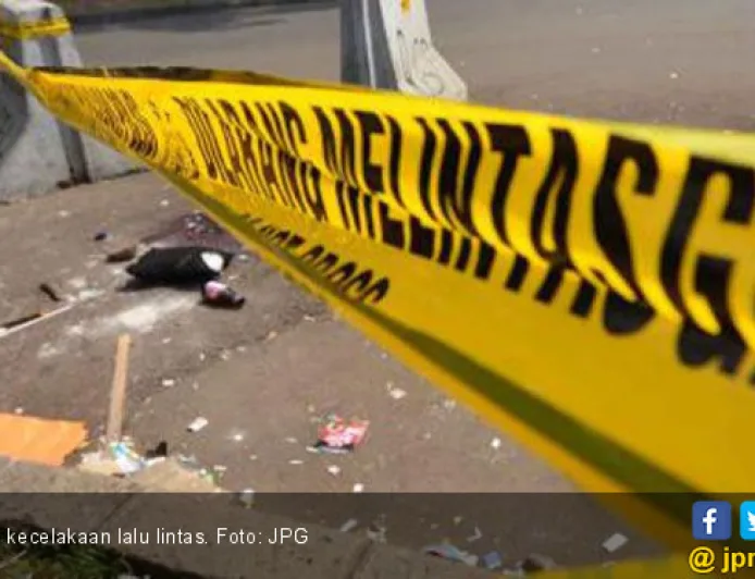 Kecelakaan Flyover Pasupati Bandung: Pengendara Motor Luka Parah Usai Gagal Menyalip Truk