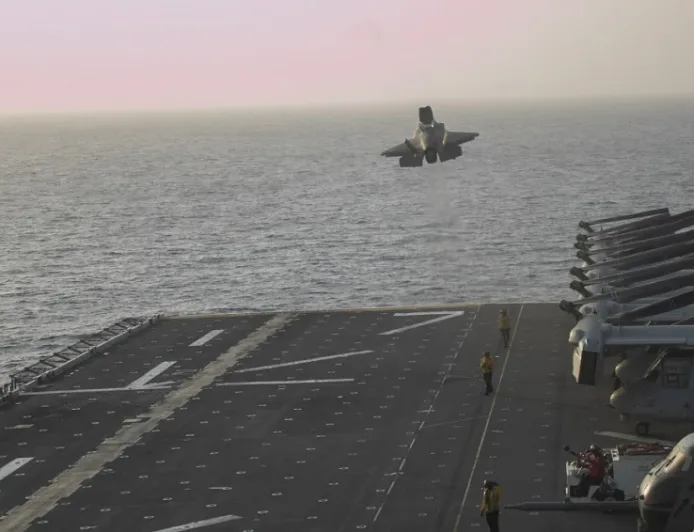 Iran Diprediksi Tak Ragu Tembak Kapal AS di Selat Hormuz, Ini Alasannya