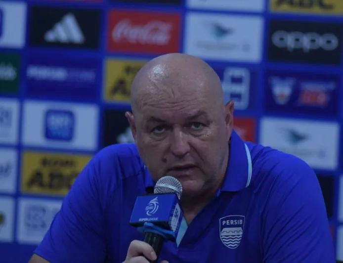 Persib Bandung Kalahkan Bali United 3-2 Meski Main 10 Pemain, Bojan Hodak Puji Tim