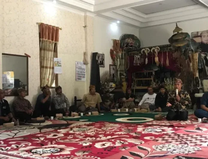 Cegah Banjir Hulu Brantas: Warga dan Yayasan Tanam Pohon Menjaga Sumber Air