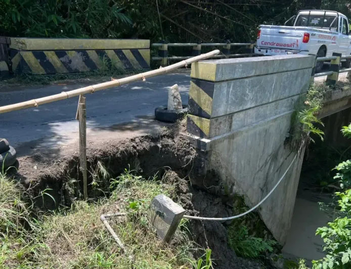 Longsor Sayap Jembatan Kedungsambi Blora Diduga Akibat Alat Berat Proyek Migas