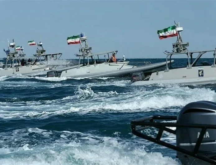 Trump Ancam Blokade Selat Hormuz, Iran Tegas Pantau Pergerakan Militer AS