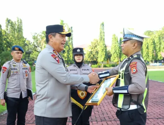 Personil Polres Maros Raih Penghargaan Kapolda Sulsel Usai Gagalkan Aksi Kriminal
