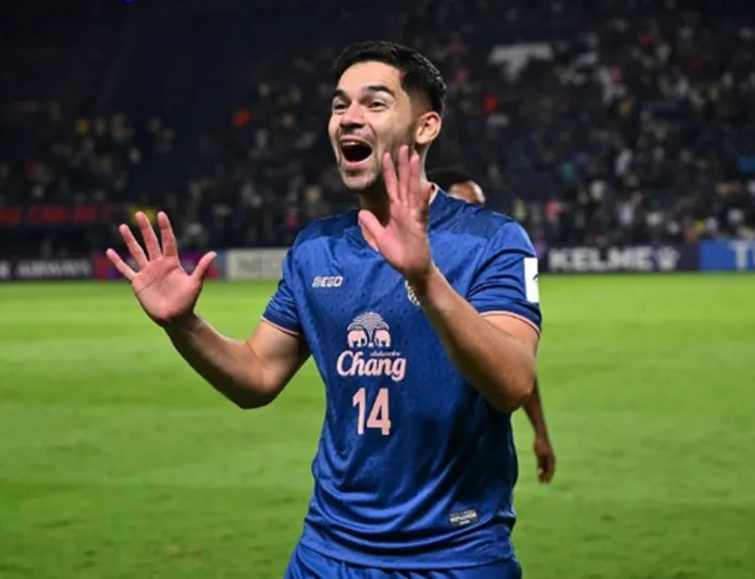 Sandy Walsh Jadi Pemain Pertama Timnas Indonesia Juara Liga Thailand, John Herdman Bangga