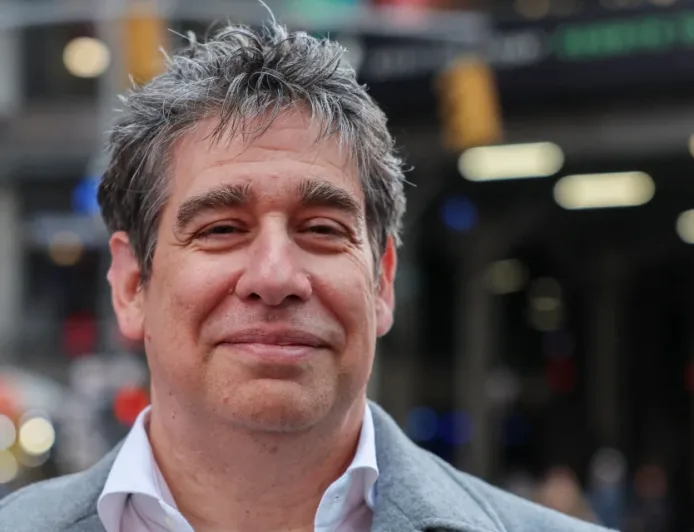 Pendiri Palo Alto Networks Beli Bank California untuk Revolusi AI