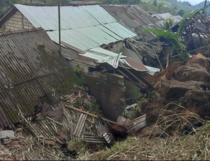 Longsor dan Angin Kencang di Jawa Tengah: Satu Korban Meninggal dan Puluhan Rumah Rusak