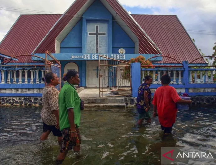 Air Danau Sentani Meluap, Banjir Rendam Perkampungan di Jayapura