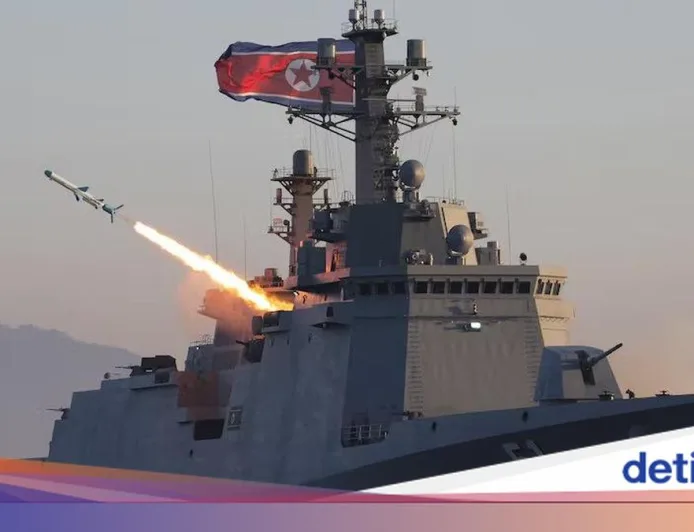 Korut Uji Coba Rudal Jelajah dari Kapal Perang Diawasi Kim Jong Un