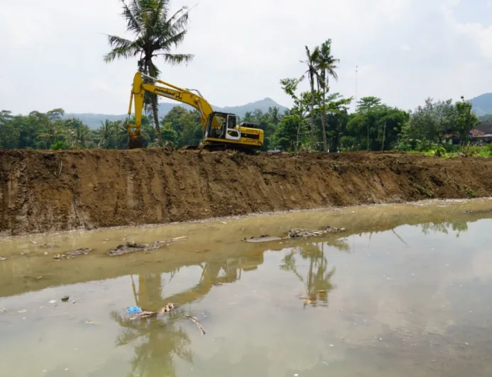 Pengerukan Sedimentasi Sungai Anakan Oyo Turunkan Risiko Banjir di Gunungkidul
