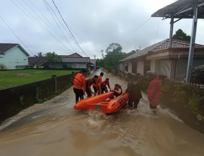 652 Rumah di Muara Enim Terendam Banjir 1 Meter, Evakuasi Masih Berlangsung