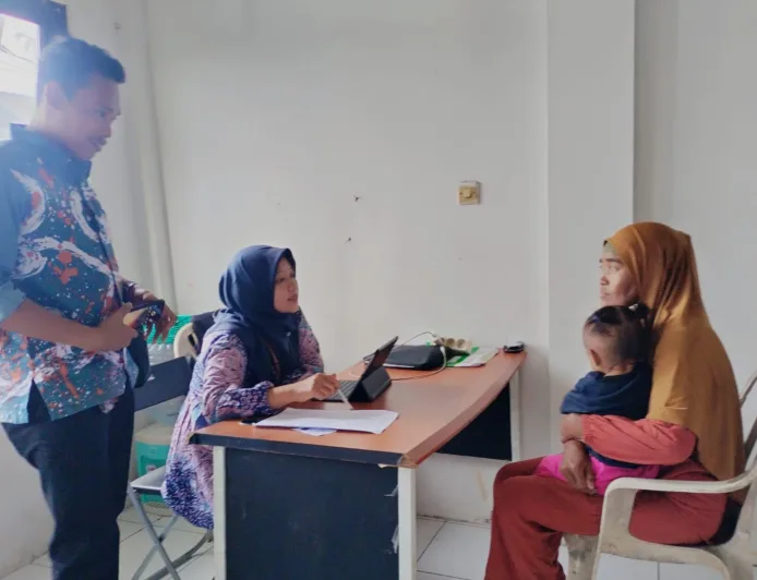 Pendamping Sosial Pebayuran Hadirkan Layanan Cek Bansos, Warga Lebih Mudah Akses Informasi