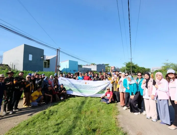 PLN dan Warga Katimbang Makassar Tanam 400 Pohon Perkuat Mitigasi Banjir