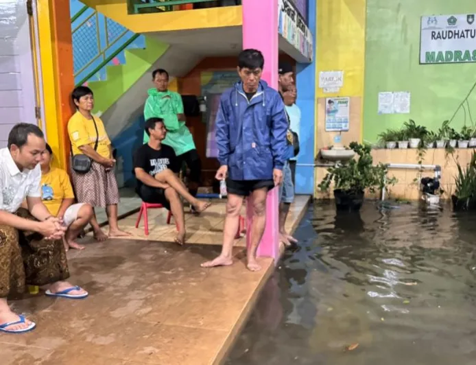 Banjir Melanda Solo dan Sukoharjo: Dampak dan Respons Wali Kota Respati Ardi