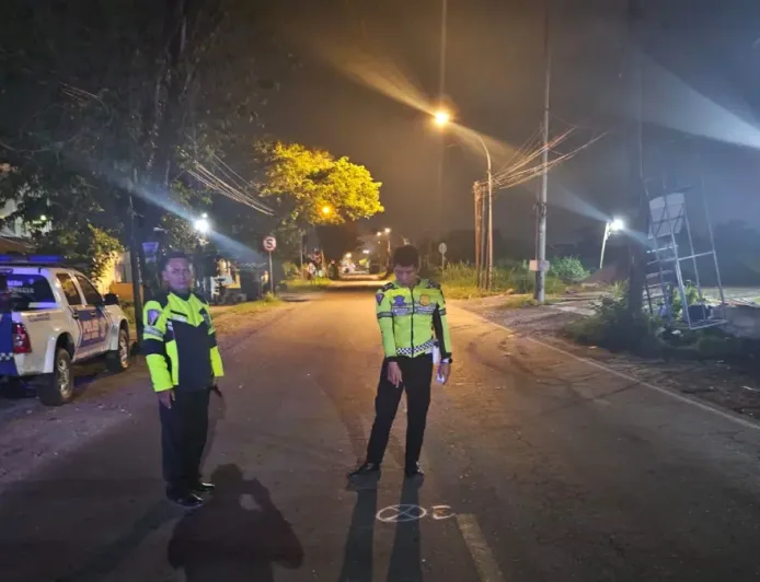 Tabrak Lari di Menganti Gresik: Wanita Asal Duduksampeyan Tewas di Tempat