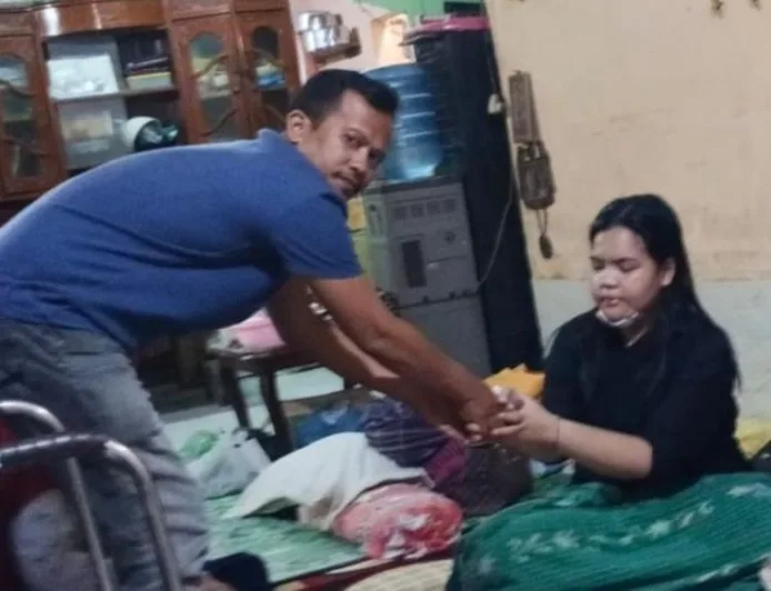 Maruli Siahaan Beri Bantuan Korban Begal, Tunjukkan Empati Anggota DPR RI