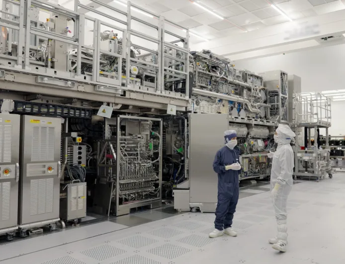 ASML Naikkan Prediksi Penjualan 2026 Seiring Permintaan Semikonduktor AI Terus Kuat