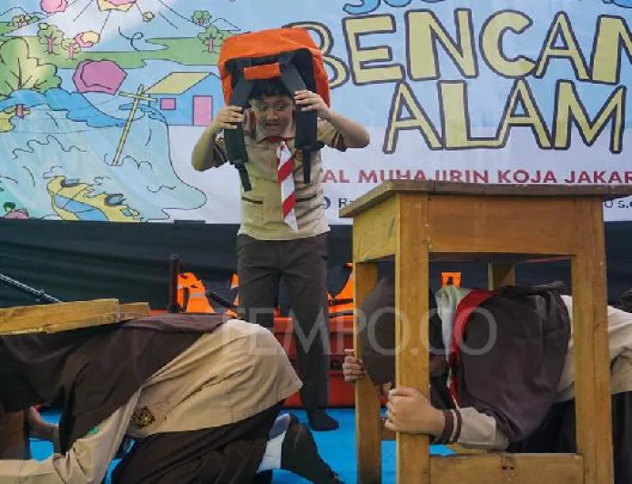 Simulasi Banjir dan Gempa di Koja: Latihan Kesiapsiagaan Siswa Sekolah