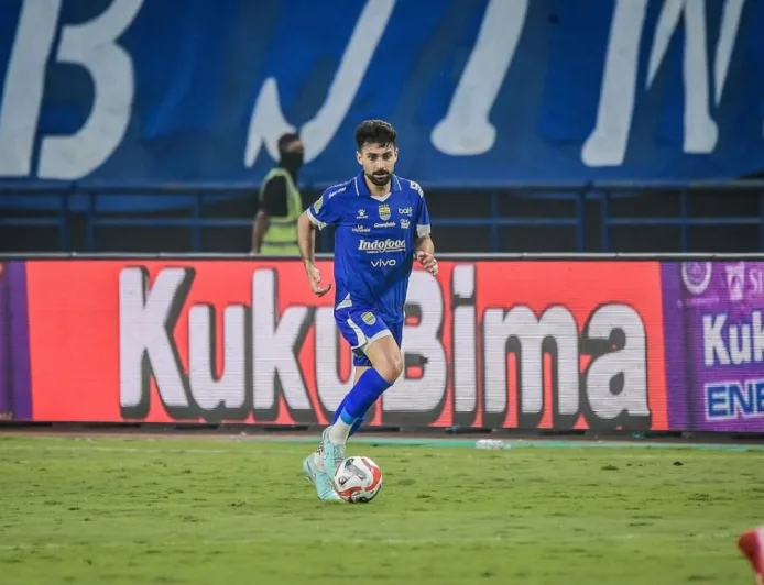 Gaji Frans Putros di Persib Bandung: Kisarannya Fantastis di Liga 2026