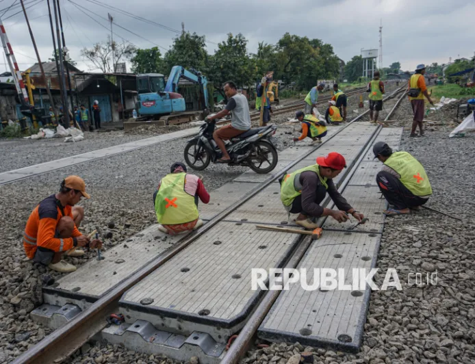 Pendekatan Berbasis Masyarakat Kunci Tekan Kecelakaan di Perlintasan KA