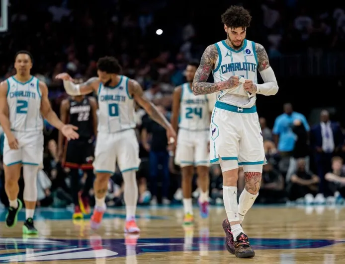 LaMelo Ball Minta Maaf Usai Kontroversi Pelanggaran ke Bam Adebayo