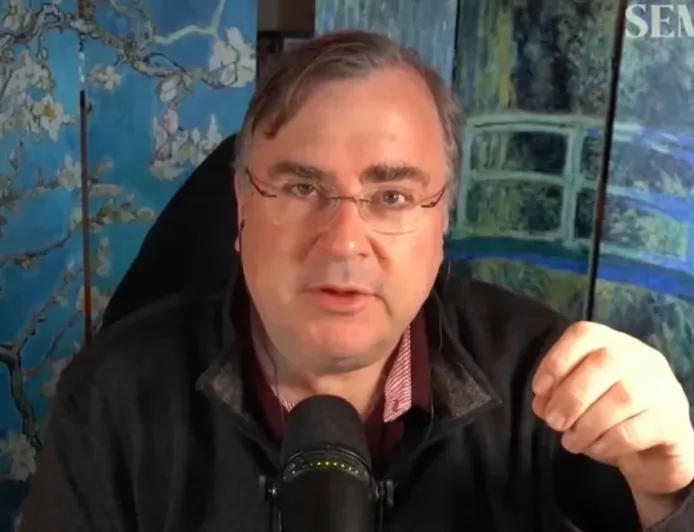 Reid Hoffman Dukung 'Tokenmaxxing' sebagai Indikator Adopsi AI di Perusahaan