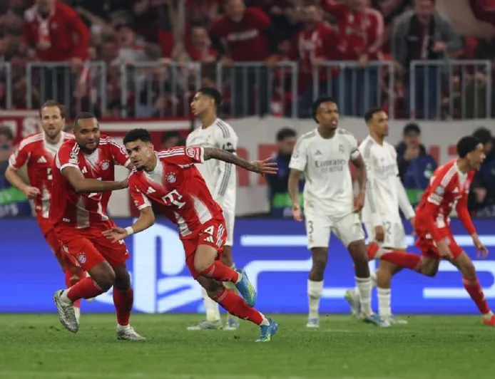 Real Madrid Ditekuk Bayern Munich 3-4, Alvaro Arbeloa Sebut Kartu Merah Jadi Kunci Kekalahan
